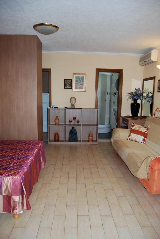 Apartments Zovko Tučepi Extérieur photo