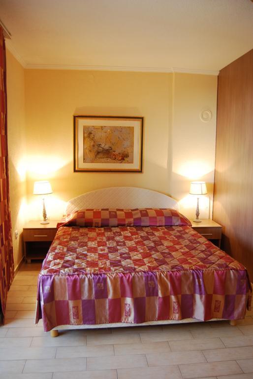 Apartments Zovko Tučepi Extérieur photo