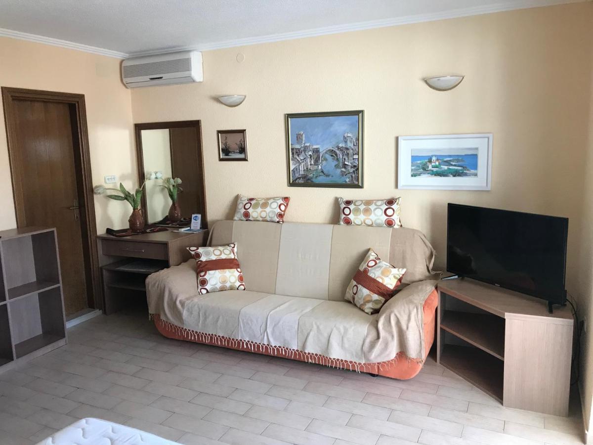 Apartments Zovko Tučepi Extérieur photo